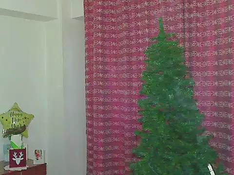 Snapshot of hotSANDRA_STARR chatting on 12.22.25 hotSANDRA STARR online show from 12.22.25