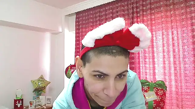 Snapshot of hotSANDRA_STARR chatting on 01.11.26 hotSANDRA STARR online show from 01.11.26