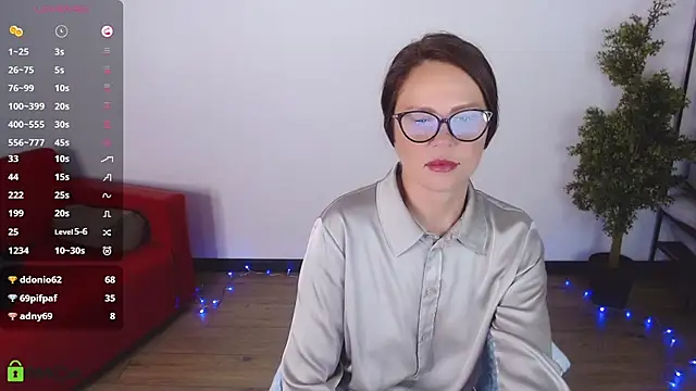 Snapshot of VickyGolden chatting on 06.29.26 VickyGolden online show from 06.29.26