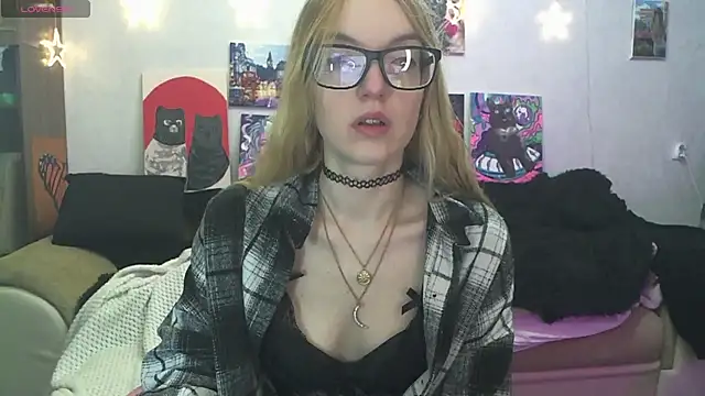 Snapshot of SecretSophia chatting on 02.08.26 SecretSophia online show from 02.08.26