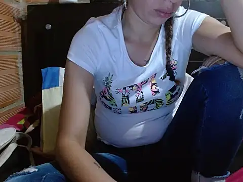 Snapshot of sweetzayori chatting on 01.14.25 sweetzayori online show from 01.14.25