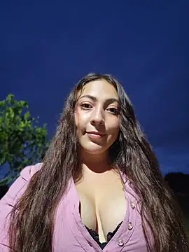 VickyHoult online show from 05.22.26