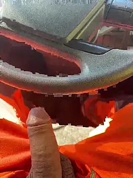 Snapshot of Loul41 chatting on 10.16.25 Loul41 online show from 10.16.25