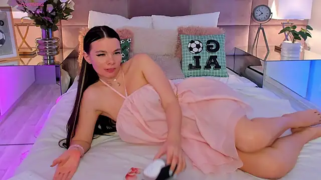 MiaMuse online show from 06.14.26