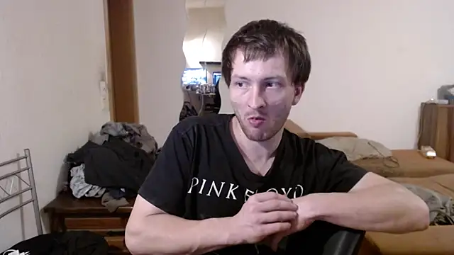 sexymann92 online show from 10.28.25