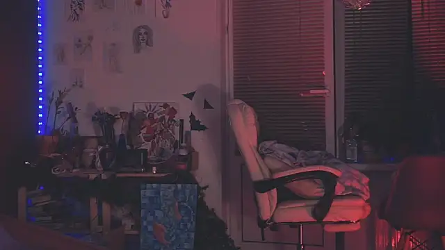 Snapshot of juby_yuby chatting on 12.22.24 juby yuby online show from 12.22.24