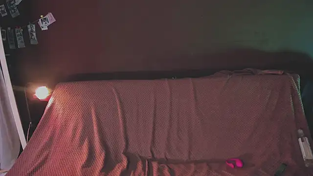 Snapshot of juby_yuby chatting on 10.19.25 juby yuby online show from 10.19.25