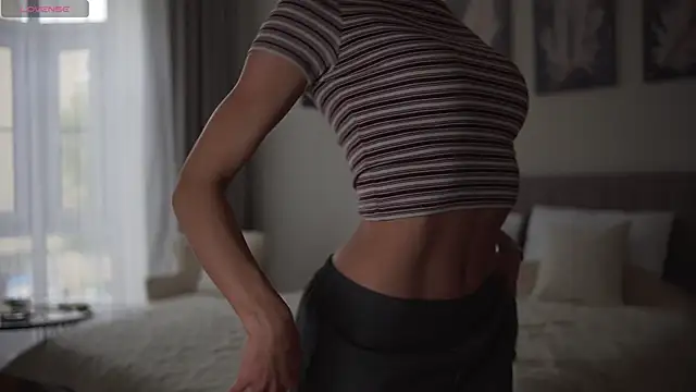 Danielle Thomas online show from 09.13.25