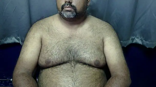 Snapshot of hairysubcub_70 chatting on 05.07.26 hairysubcub 70 online show from 05.07.26