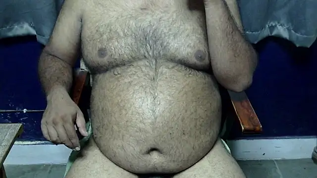 Snapshot of hairysubcub_70 chatting on 05.10.26 hairysubcub 70 online show from 05.10.26