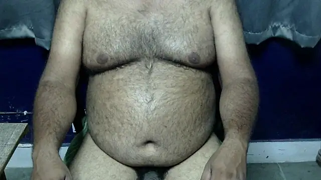 Snapshot of hairysubcub_70 chatting on 05.11.26 hairysubcub 70 online show from 05.11.26