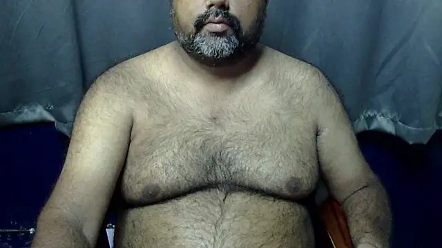 Snapshot of hairysubcub_70 chatting on 05.17.26 hairysubcub 70 online show from 05.17.26
