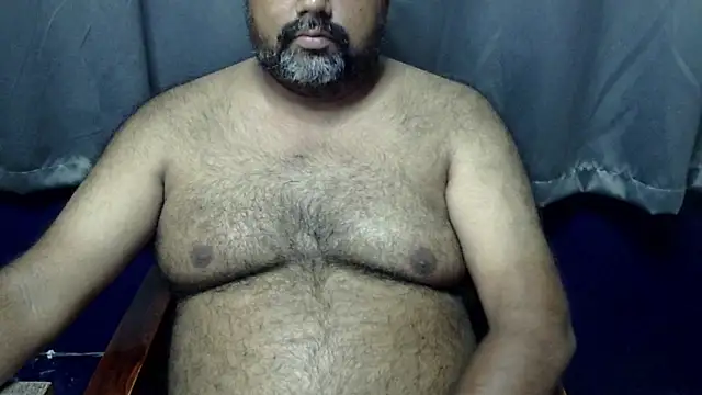 Snapshot of hairysubcub_70 chatting on 05.20.26 hairysubcub 70 online show from 05.20.26