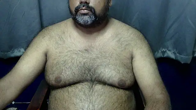 Snapshot of hairysubcub_70 chatting on 05.20.26 hairysubcub 70 online show from 05.20.26