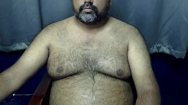 Snapshot of hairysubcub_70 chatting on 05.21.26 hairysubcub 70 online show from 05.21.26