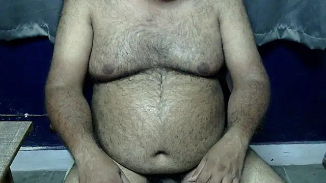 Snapshot of hairysubcub_70 chatting on 05.26.26 hairysubcub 70 online show from 05.26.26