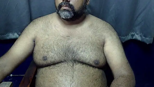 Snapshot of hairysubcub_70 chatting on 05.31.26 hairysubcub 70 online show from 05.31.26