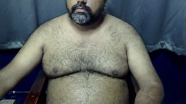 Snapshot of hairysubcub_70 chatting on 06.02.26 hairysubcub 70 online show from 06.02.26