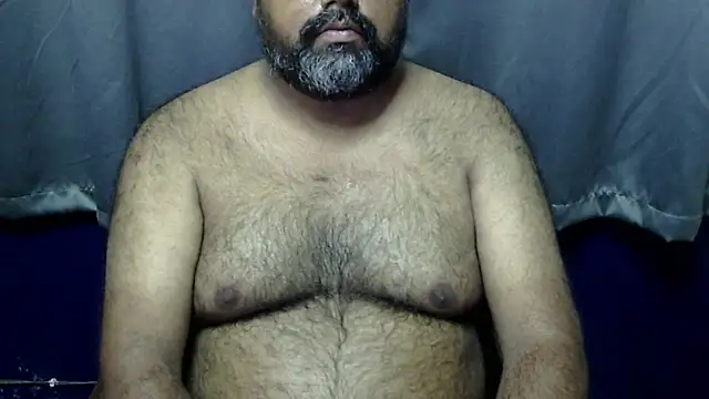 Snapshot of hairysubcub_70 chatting on 06.07.26 hairysubcub 70 online show from 06.07.26