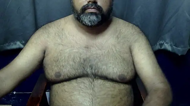 Snapshot of hairysubcub_70 chatting on 06.12.26 hairysubcub 70 online show from 06.12.26