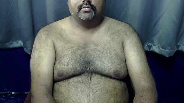 Snapshot of hairysubcub_70 chatting on 06.14.26 hairysubcub 70 online show from 06.14.26