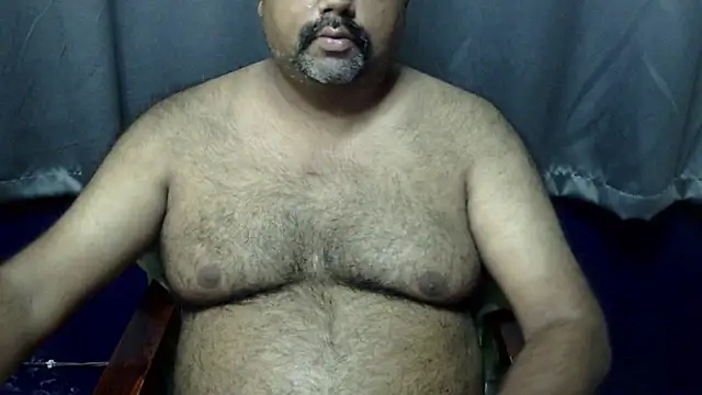 Snapshot of hairysubcub_70 chatting on 06.17.26 hairysubcub 70 online show from 06.17.26