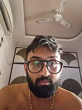 Snapshot of love4shownude chatting on 12.29.24 love4shownude online show from 12.29.24