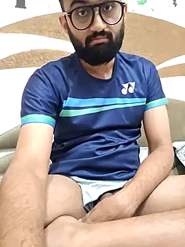 Snapshot of love4shownude chatting on 12.30.24 love4shownude online show from 12.30.24