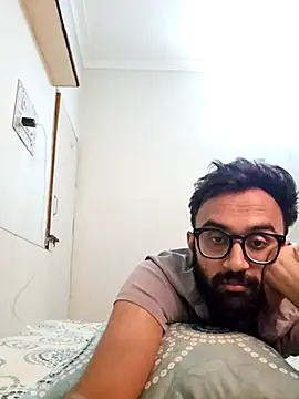 Snapshot of love4shownude chatting on 10.18.25 love4shownude online show from 10.18.25