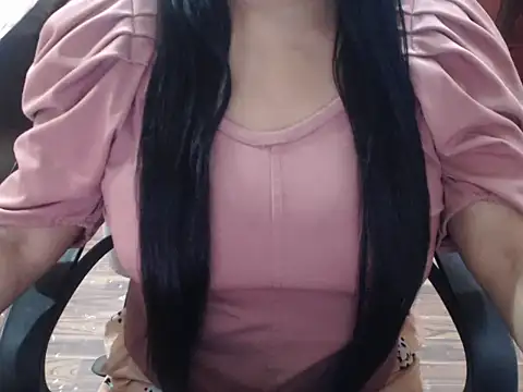 Snapshot of Mahikhanna_ chatting on 09.23.25 Mahikhanna online show from 09.23.25