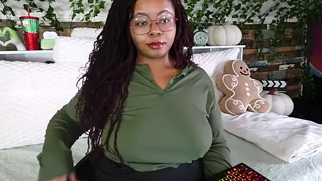 Snapshot of -khayaparker chatting on 02.19.25 -khayaparker online show from 02.19.25