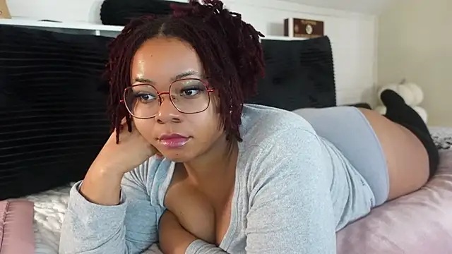 Snapshot of -khayaparker chatting on 11.09.25 -khayaparker online show from 11.09.25