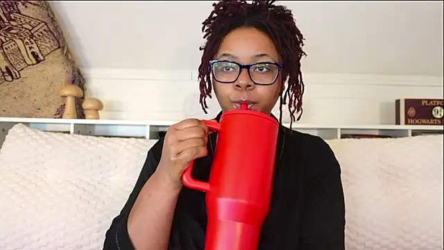 Snapshot of -khayaparker chatting on 02.04.26 -khayaparker online show from 02.04.26