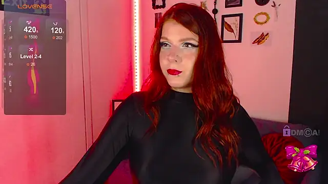 Snapshot of auroralatexprincess chatting on 12.23.24 auroralatexprincess online show from 12.23.24