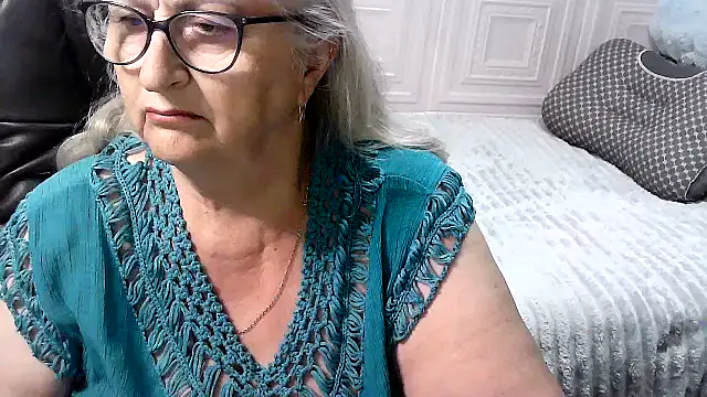 Snapshot of LolkaAlyss chatting on 06.16.26 LolkaAlyss online show from 06.16.26