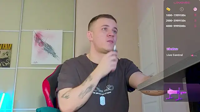 Snapshot of Ethan_and_mike chatting on 09.10.25 Ethan and mike online show from 09.10.25