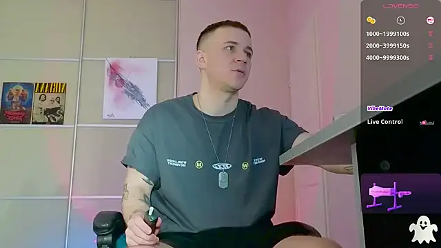 Snapshot of Ethan_and_mike chatting on 11.18.25 Ethan and mike online show from 11.18.25