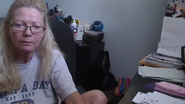 Snapshot of XTRAHORNYONE chatting on 01.11.25 XTRAHORNYONE online show from 01.11.25