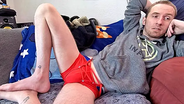 Snapshot of pyrowuff chatting on 02.01.25 pyrowuff online show from 02.01.25