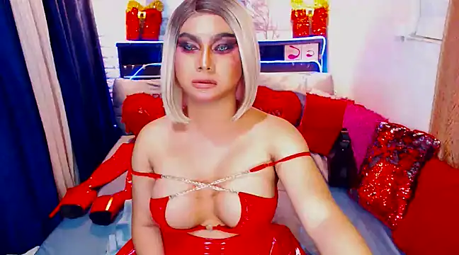 Snapshot of TsGoddessNhicolle chatting on 01.21.25 TsGoddessNhicolle online show from 01.21.25