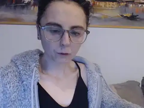 Snapshot of cleophee chatting on 03.04.25 cleophee online show from 03.04.25