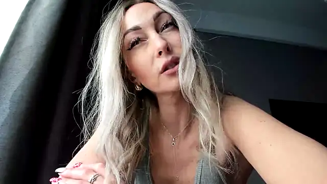 StarryHanna online show from 03.08.26