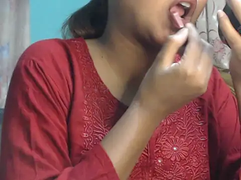 NancyRuvi online show from 10.08.25