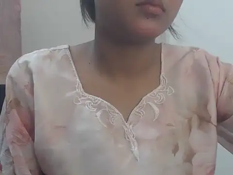 Snapshot of NancyRuvi chatting on 04.27.26 NancyRuvi online show from 04.27.26