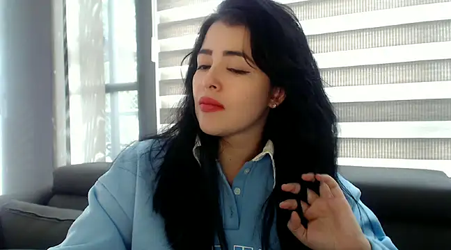 Aleska  Bell online show from 02.04.25