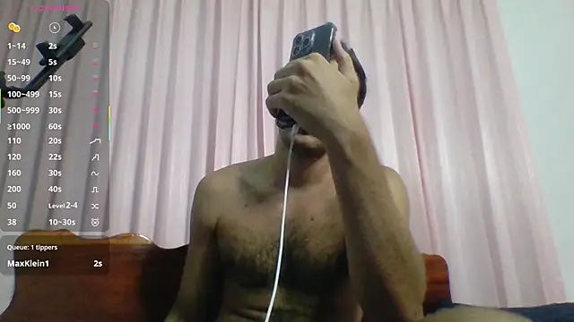 Raamoss online show from 12.15.25