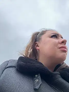 Snapshot of Sara_Slow chatting on 12.22.24 Sara Slow online show from 12.22.24