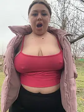 Snapshot of Sara_Slow chatting on 12.28.24 Sara Slow online show from 12.28.24