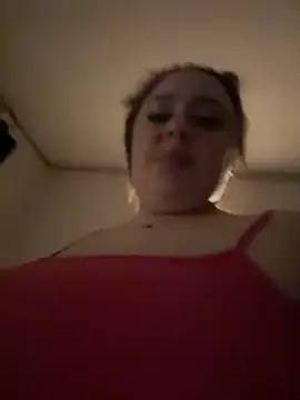 Snapshot of Sara_Slow chatting on 03.04.25 Sara Slow online show from 03.04.25