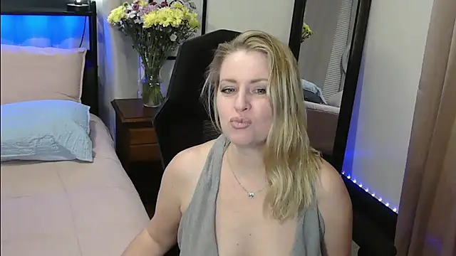 HollieBim online show from 01.19.25